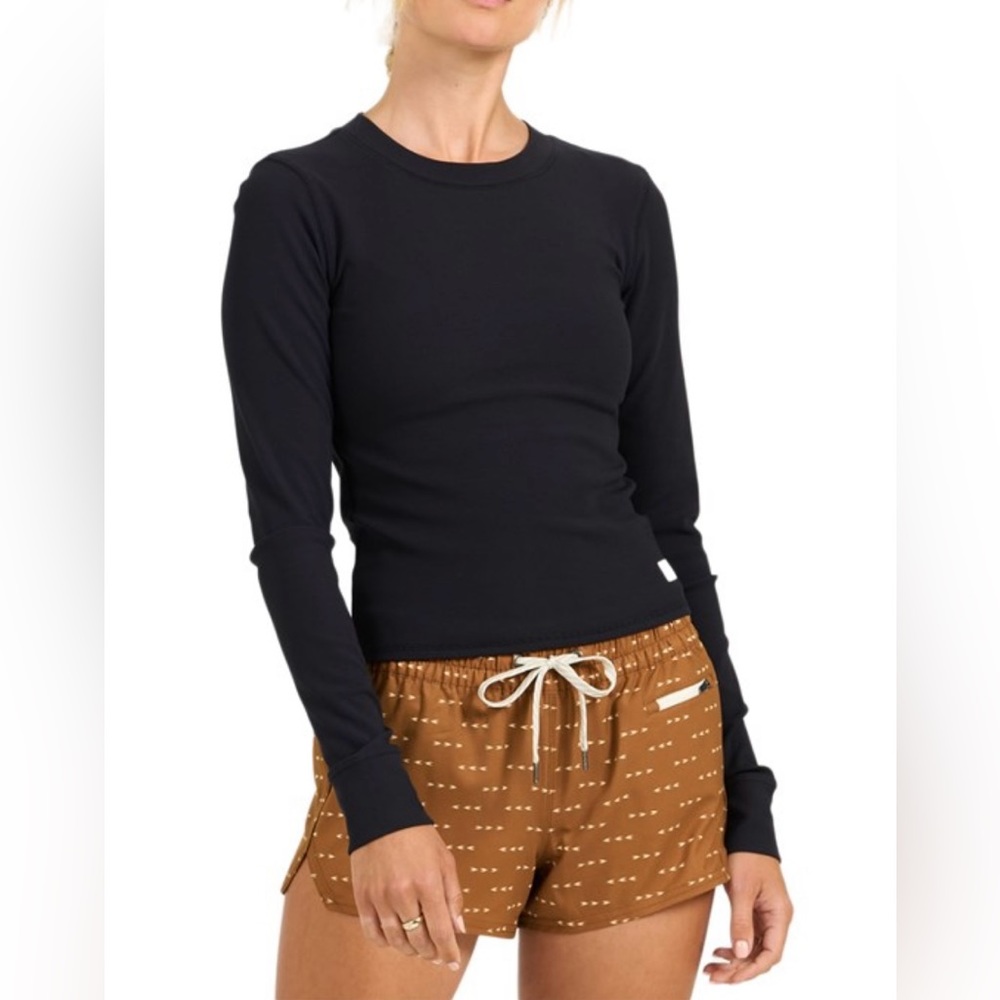 NWT Vuori Mudra Long Sleeve Fitted Tee Womens size small